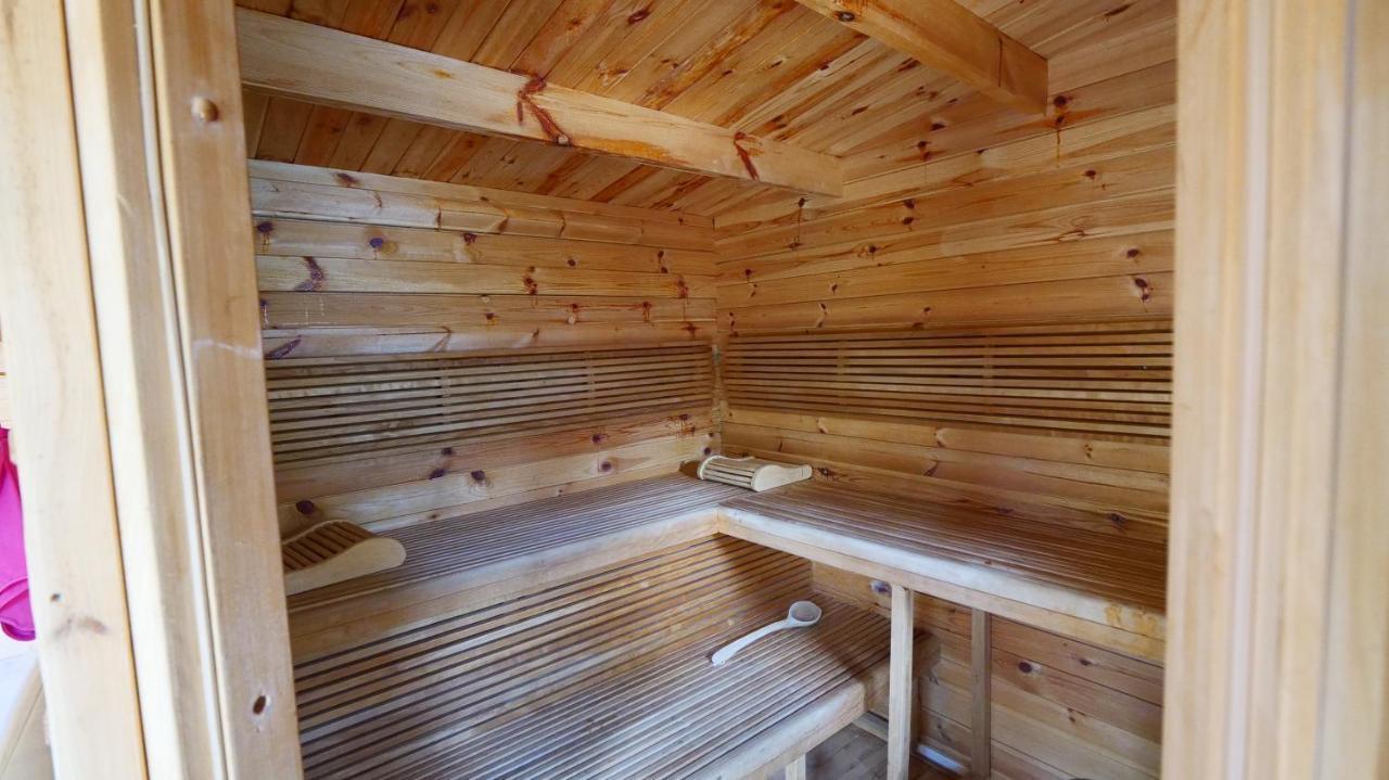 O Et Terre, Gite Ressourcement Bains Spa Cryo Sauna Et Foret Villa Dormelles Dış mekan fotoğraf